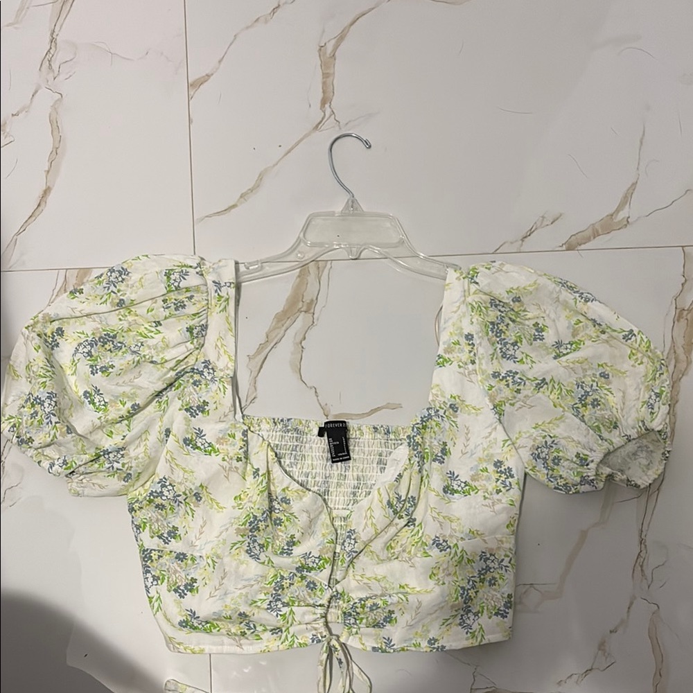 Floral Puff Sleeve Crop Top